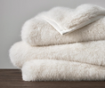 Load image into Gallery viewer, Ivory Faux Fur Throw