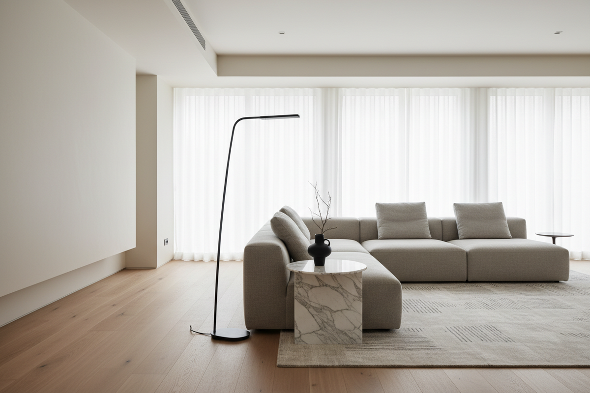 MINIMALIST LIVING ROOM WITH SOFA AND FLOOR LAMP