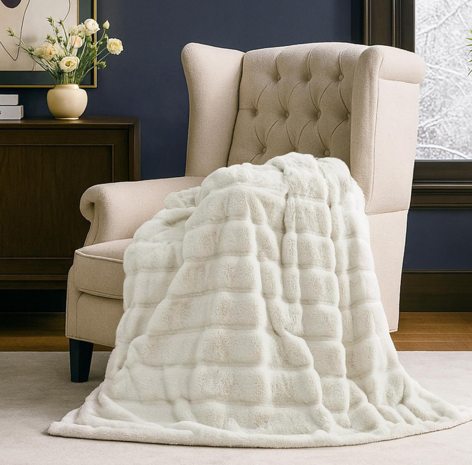 Maison Luxe Throw