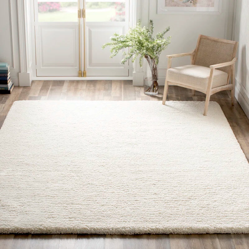 Antanė Ivory Area Rug