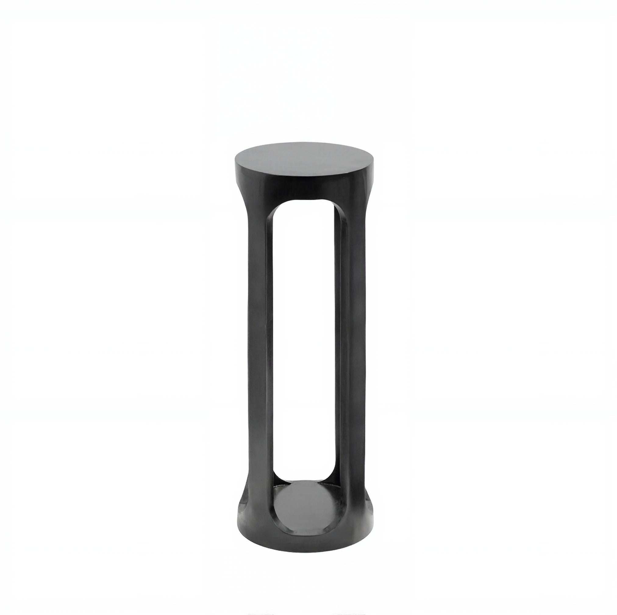 accent table black alone with white background